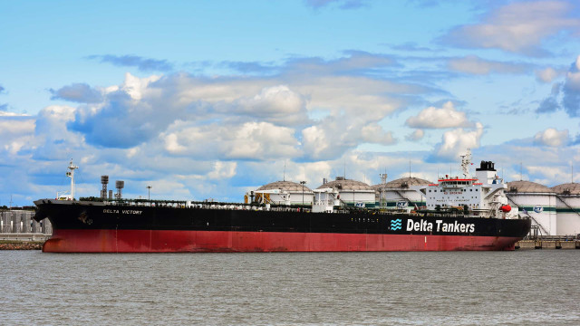 PF indicia empresa grega, dona de navio, por espalhar óleo pelo litoral