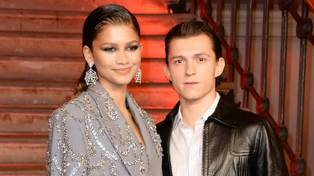 
                    Tom Holland confirma casamento com Zendaya e diz que família 'estava lá'
                