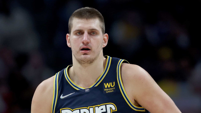 Em noite mágica de Nikola Jokic, Nuggets derrotam Clippers; Lakers perdem em casa