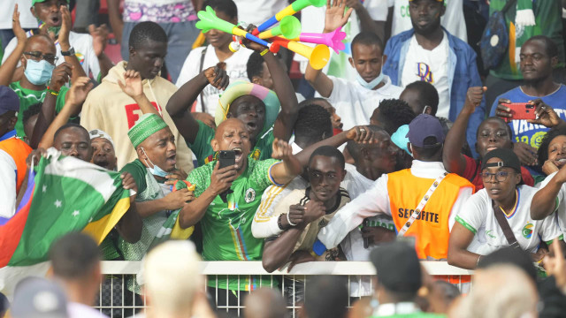 Ao menos seis torcedores morreram em aglomeração antes de Camarões x Comores