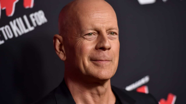 Família se preocupa com perda de peso de Bruce Willis, diagnosticado com demência, diz revista