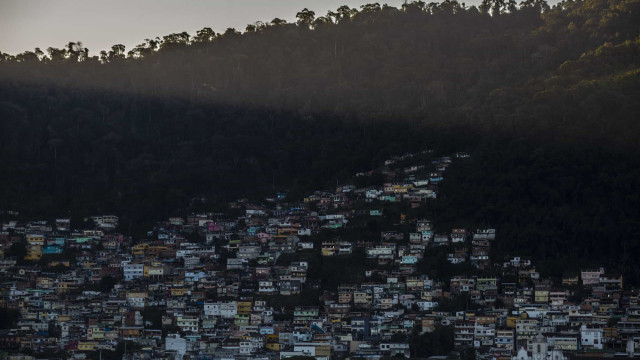 Mapeamento em Angra apontou 14,6 mil imóveis em áreas de perigo