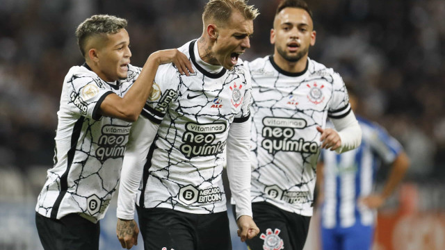 Corinthians inicia Copa do Brasil com obrigação de vencer a Portuguesa-RJ