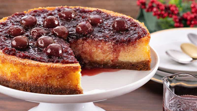 Receita: Cheesecake de Cerejas ao Vinho do Porto