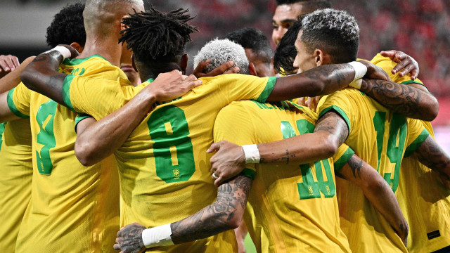 Neymar marca duas vezes de pênalti e Brasil goleia a Coreia do Sul em amistoso
