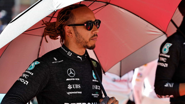 Com dores, Hamilton mostra irritação com carro da Mercedes e cobra melhorias