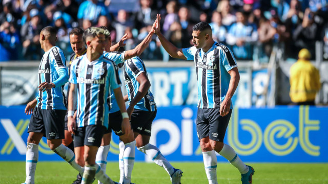 Invicto há três meses, Grêmio recebe Operário para dar mais um passo rumo à elite
