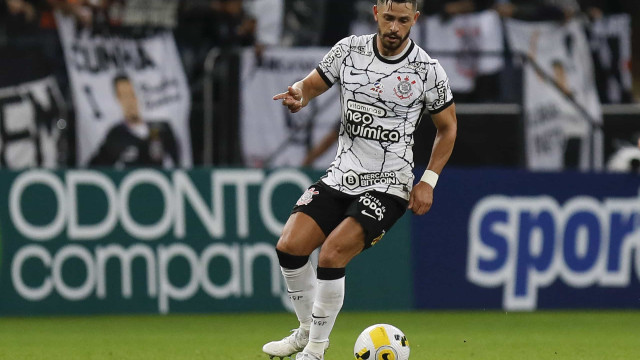 Giuliano vê injustiça para o Corinthians sem título: 'Merecíamos sorte melhor'