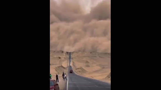 Tempestade de areia 'varre' várias regiões de Qinghai, na China