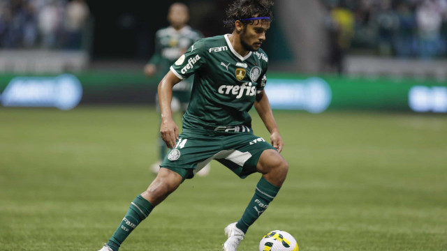 Palmeiras vence Goiás e amplia vantagem na liderança do Brasileiro