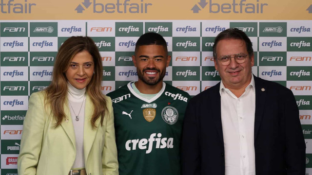 Tabata é apresentado no Palmeiras e diz estar pronto para encarar Corinthians