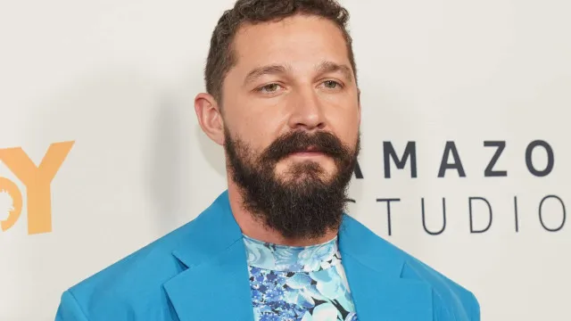 (FOLHAPRESS) Shia LaBeouf, 39, foi flagrado cir