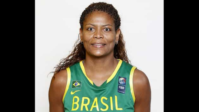 Medalhista olímpica, Alessandra denuncia racismo: 'Me fez sair do táxi'