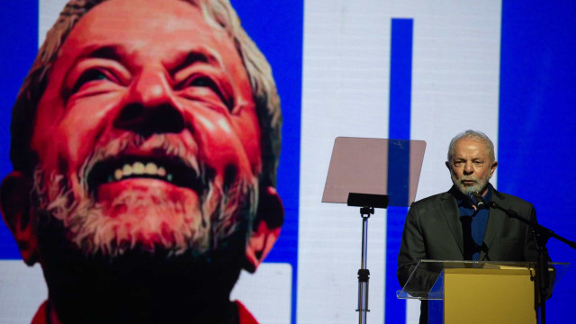Em 'superlive', Lula reforça discurso de combate ao ódio e apela pelo voto útil