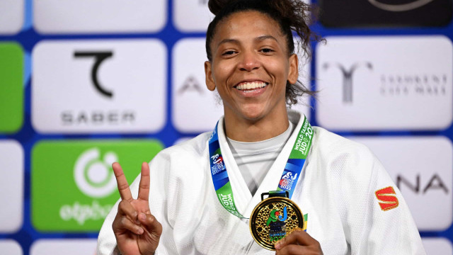 Rafaela Silva vence japonesa e é bicampeã mundial de judô; Cargnin leva bronze