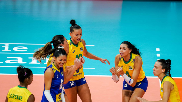 Brasil leva 3 a 0 da Sérvia e fica com o vice no Mundial feminino de vôlei