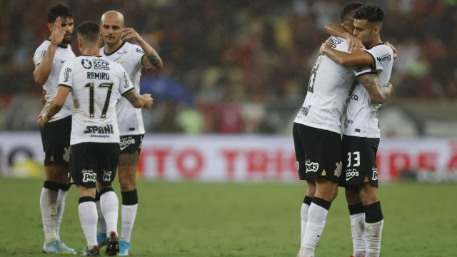 Corinthians visita Coritiba e pode ter melhor defesa desde o Brasileirão de 2017