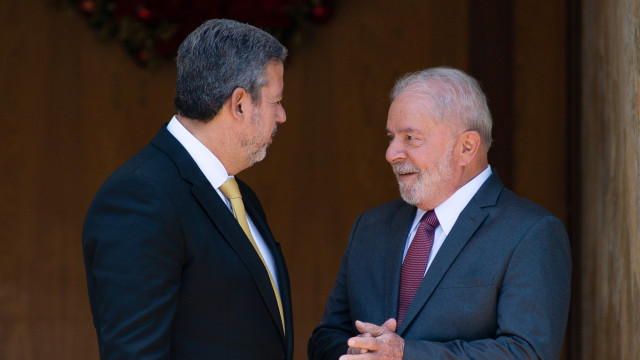Lira oferece poder de veto a Lula na sucessão da Câmara em troca de apoio