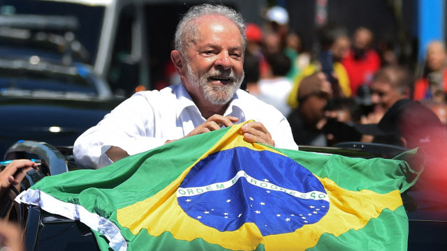 Lula participa do Dia do Trabalho das centrais sindicais em Itaquera