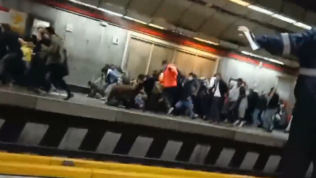 Polícia iraniana abre fogo sobre manifestantes no metrô de Teerã