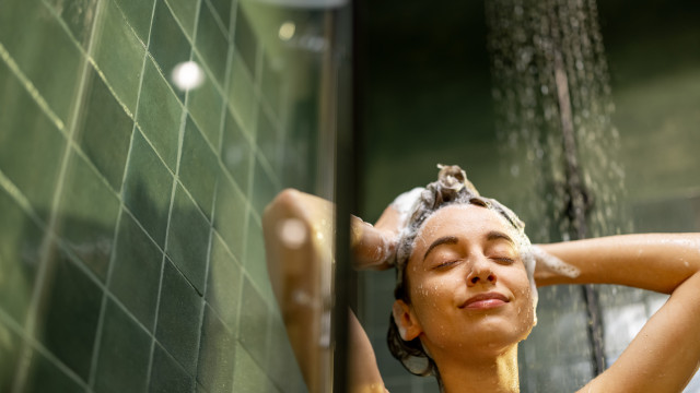 Cabelo forte? Estes são os ingredientes que os shampoos precisam ter