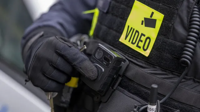 
                    Operação Contenção: 17% dos policiais retiraram as câmeras corporais
                