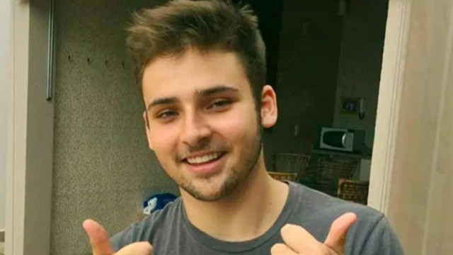 Jovem médico cai de sacada do 3º andar ao fazer selfie e morre em MG
