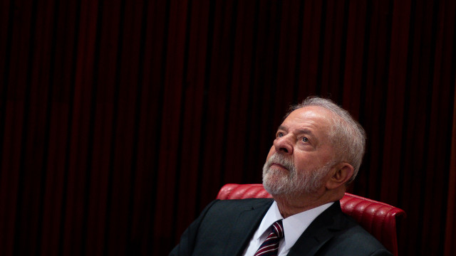 Lula assume com economia fraca, incerteza sobre inflação e recuperação menor do emprego