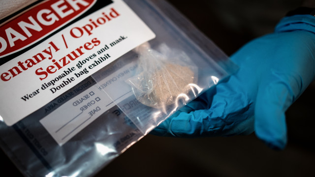 Amigos morrem após envenenamento com fentanil e corpos são trocados
