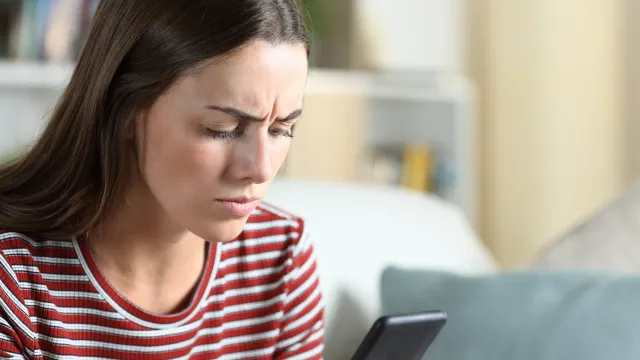 
                    7 sinais que podem ajudar a identificar vídeos feitos com IA
                