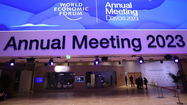 ONG defende em Davos tributação dos super-ricos para tirar 2 bilhões da pobreza