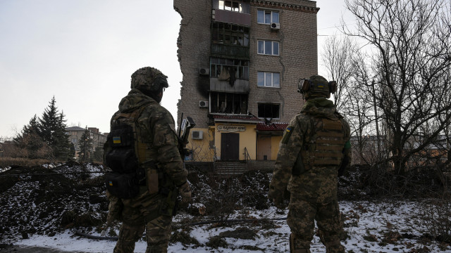 Ucrânia diz ser iminente contraofensiva para retomar porção leste do país