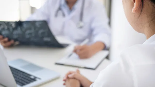 
                    Entenda o direito trabalhista de faltar até três dias no ano para fazer exames
                