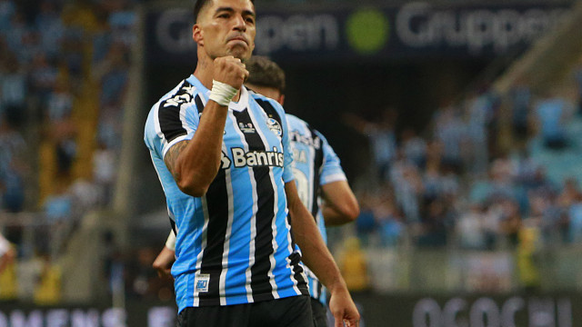 Suárez completa um mês de Grêmio e diretoria já comemora retorno financeiro
