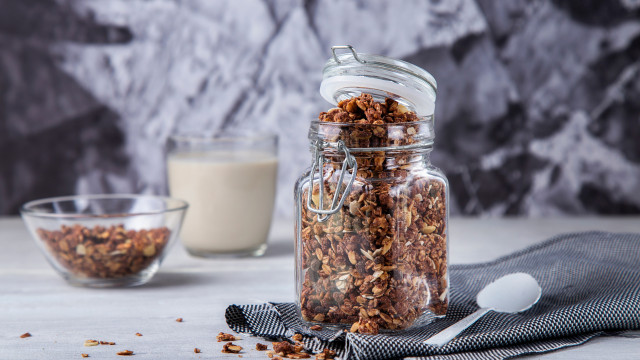  Comece o dia com energia e sabor: faça sua própria granola caseira