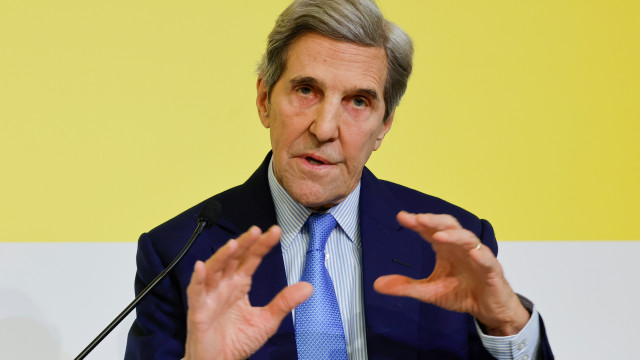 John Kerry, principal assessor de Biden para clima, viaja a Brasília