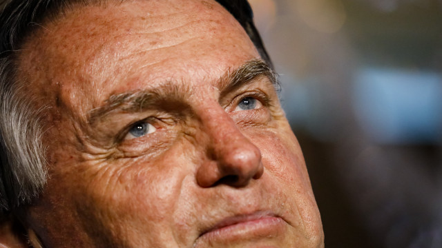 Pix para Bolsonaro inclui bilionário, ex-ministro do TSE e locutor de rodeio, diz Coaf