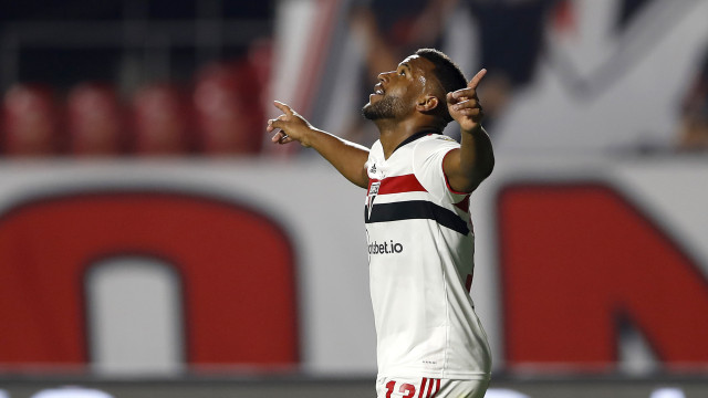 Luan garante que quer permanecer no São Paulo: 'Tem de ver se me querem aqui'