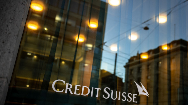 Ação do Credit Suisse afunda 25% e contamina Bolsas europeias