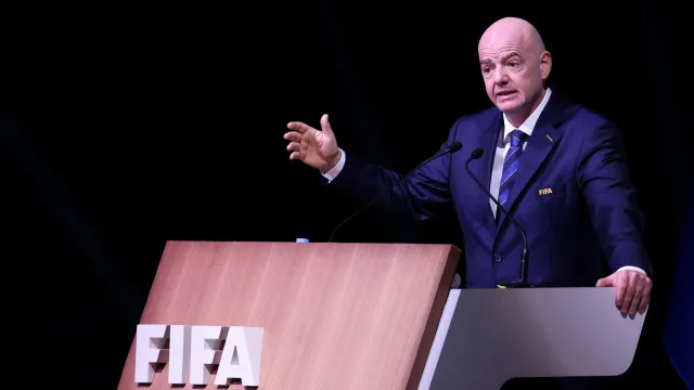 Infantino bancou curso, promoveu e demitiu suposta amante