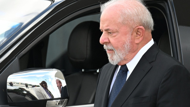 Lula embarca para a Bélgica para discutir cooperação com europeus