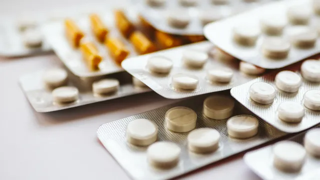 
                    Preços de medicamentos podem variar mais de 2.400% em farmácias de SP
                