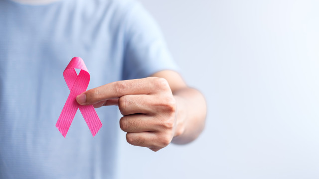 O câncer de mama é diferente nos homens? Saiba os sintomas