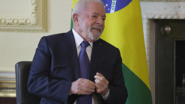 Lula revela que não houve encontro porque "Zelensky se atrasou"