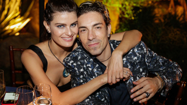 Isabeli Fontana diz que Di Ferrero quer gêmeos, mas para ela 'não tem condição'