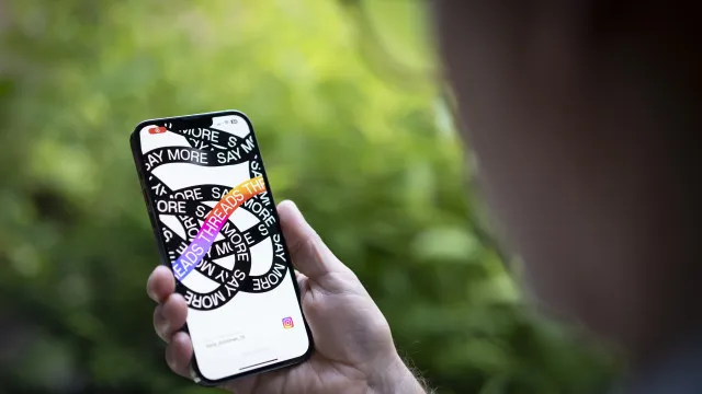 
                    Threads libera mensagens privadas na versão web
                
