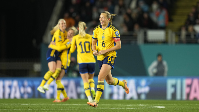 Suécia derrota Japão para manter vivo o sonho de título na Copa