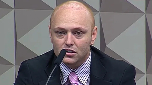 
                    Moraes reduz pena de hacker Walter Delgatti Neto em 100 dias por desempenho no Enem
                