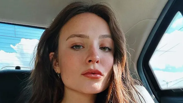 
                    Larissa Manoela, Alice Wegmann e outros artistas lamentam morte de Lua Blanco
                