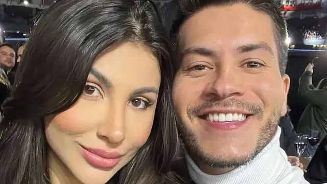 
                    Jheny Santucci anuncia separação de Arthur Aguiar grávida do 2º filho
                